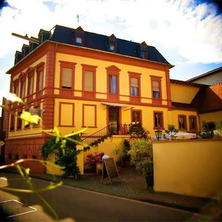 Koenigsgarten 3*