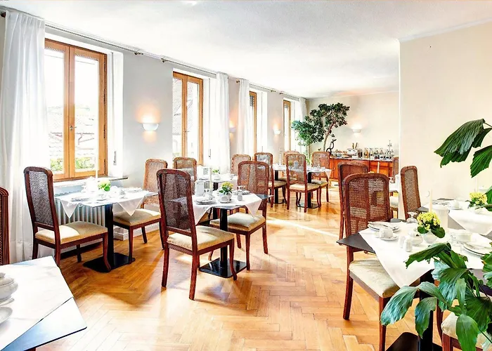 科尼斯加滕别墅旅馆 3*